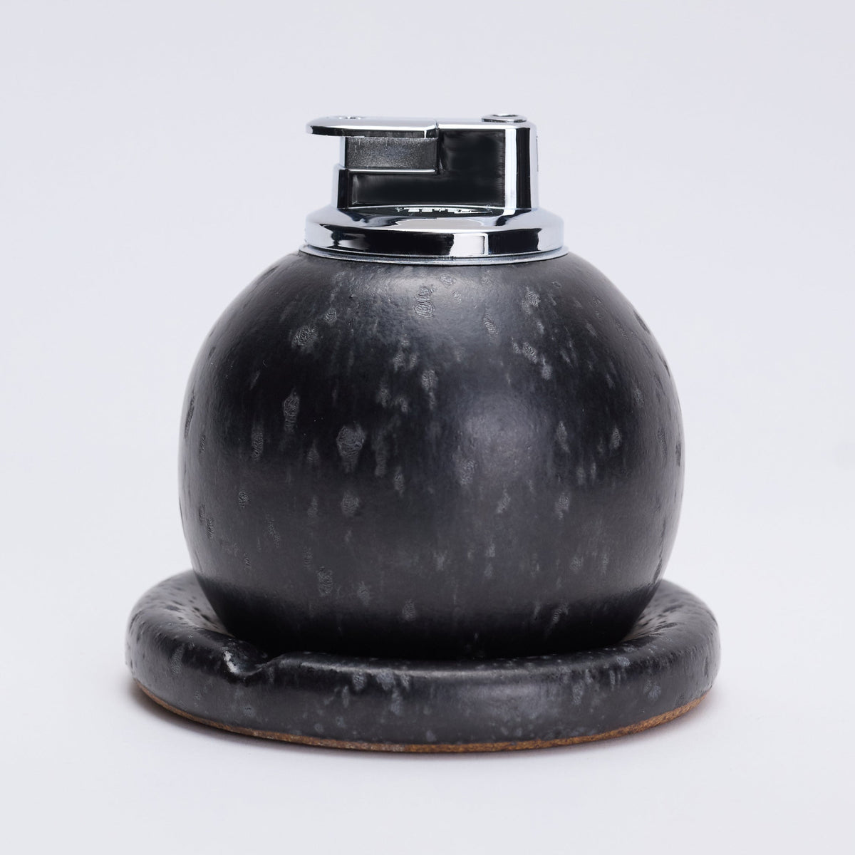 Pebble Lighter-Yin