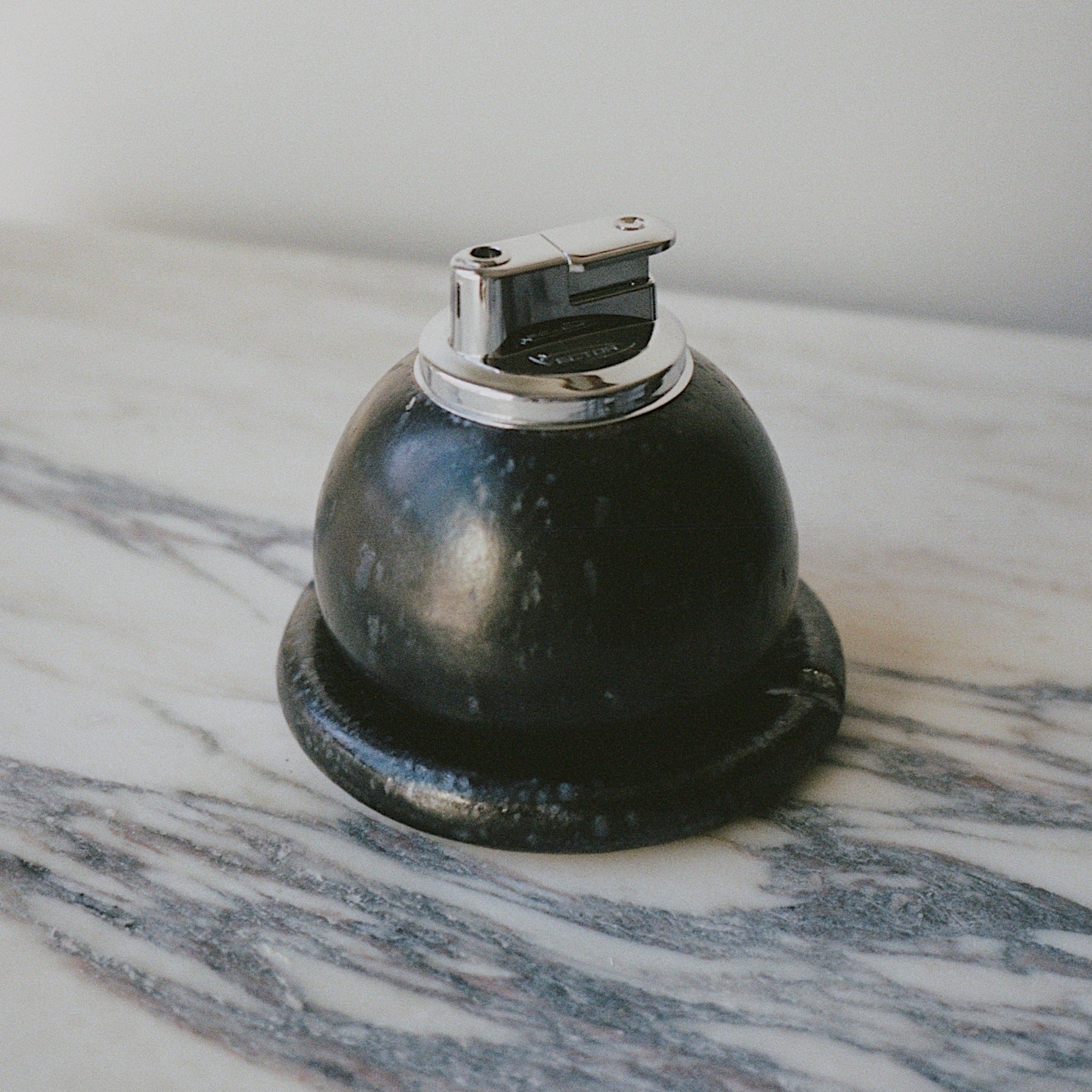 stain black table lighter and ashtray set. handmade ceramic table lighter and ash tray. 